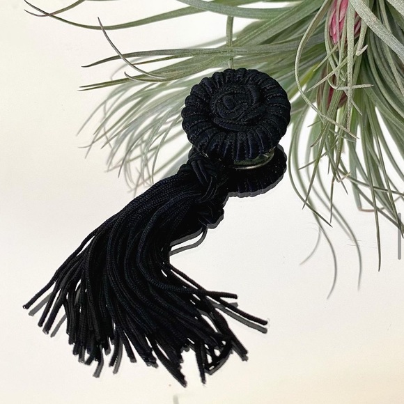 Cute Vintage Handmade Black Tassel Brooch - Picture 1 of 4
